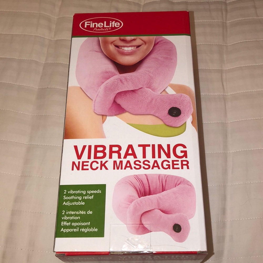 NWT Vibrating Neck Massager